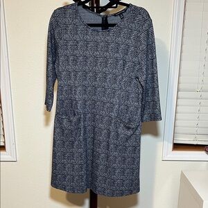 41 Hawthorn Charcoal Checkered Long Sleeve Dress